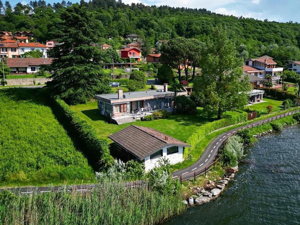 Casa Gaiani Villetta In Riva Al Lago Vista Mozzafiato Varano Borghi Exterior photo
